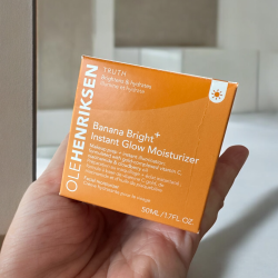 OLE HENRIKSEN - Banana Bright Instant Glow Mousturizer
